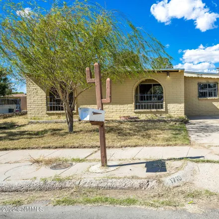 Buy this 3 bed house on 1708 Sacramento Circle in Las Cruces, NM 88001