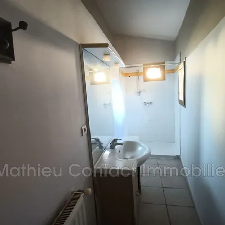 Image 2 - Milhaud, Gard, France - Apartment for rent