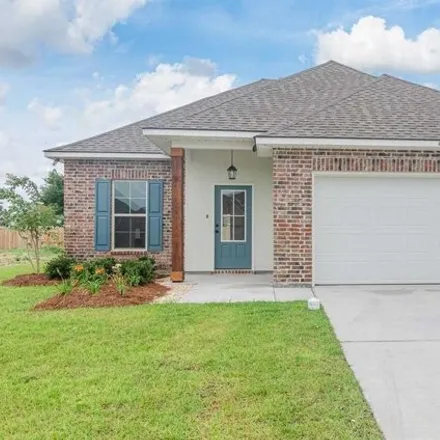 Rent this 3 bed house on Maddie Drive in Prairieville, LA 70769