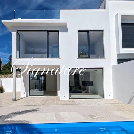 Buy this 4 bed house on Faro