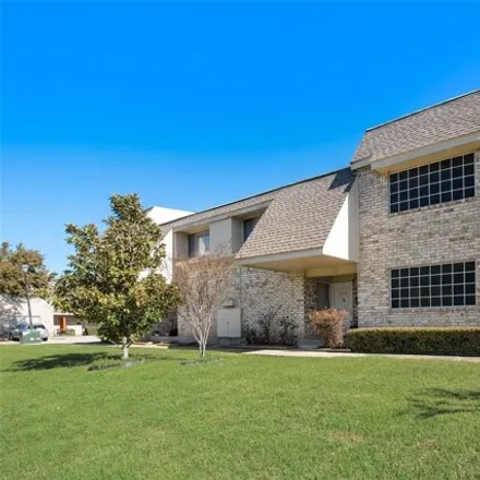 Image 2 - 857 Trellis Place, Richardson, TX 75081, USA - Condo for sale