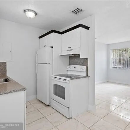 Image 3 - 3381 Northwest 8th Place, Browardale, Lauderhill, FL 33311, USA - House for sale