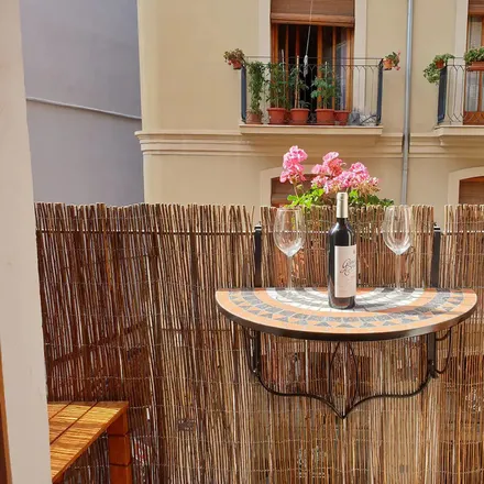 Rent this 2 bed apartment on Carrer de Lope de Rueda in 46001 Valencia, Spain