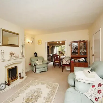Image 6 - Peartree Crescent, Solihull Lodge, B90 1LD, United Kingdom - Duplex for sale