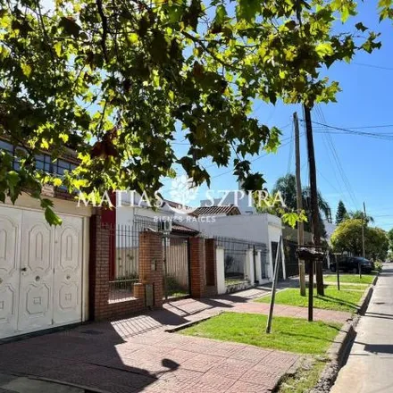 Buy this 3 bed house on Intendente Doctor Julio Asseff 242 in Moreno Centro sur, Moreno