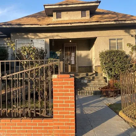 Buy this 5 bed duplex on 855 East 27th Street in Los Angeles, CA 90011