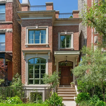 Image 1 - 2656-2658 North Orchard Street, Chicago, IL 60657, USA - House for sale