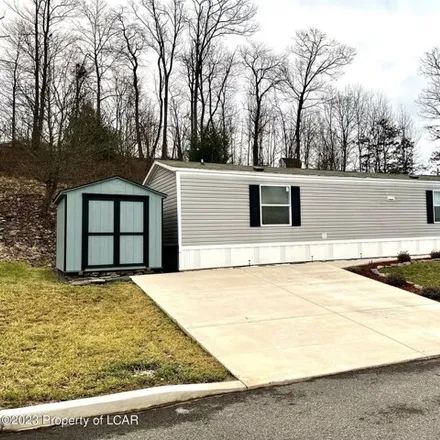 Buy this studio apartment on 583 Echo Valley Mobile Home Park in Kingston Township, PA 18708