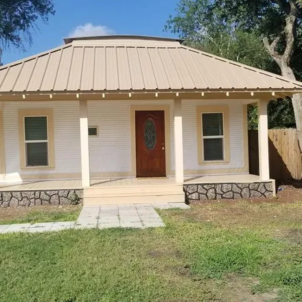 Buy this 3 bed house on 1211 North Berry Street in Beeville, TX 78102