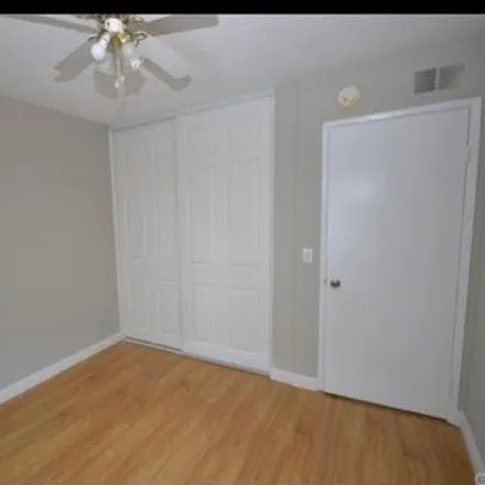 Rent this 3 bed condo on 96 briarwood