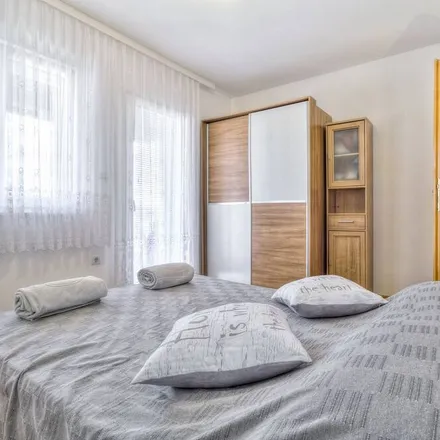 Rent this 4 bed house on 52460 Kaštel - Castelvenere