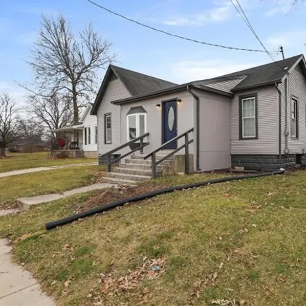 Buy this 3 bed house on 118 West Jackson Street in Hebron, Porter County