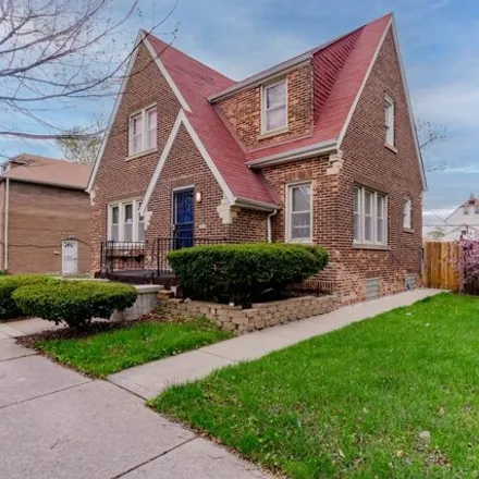 Rent this 3 bed house on 9227 South Yates Boulevard in Chicago, IL 60617
