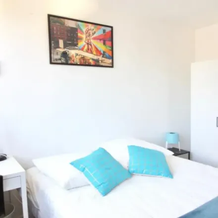 Rent this 4 bed apartment on MH2 in Rue Salvador Allende, 92000 Nanterre