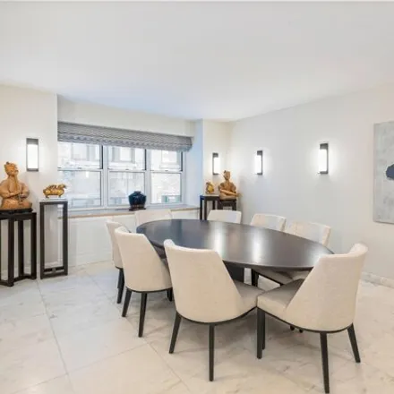 Image 3 - 1 East 71st Street, New York, NY 10021, USA - Apartment for sale