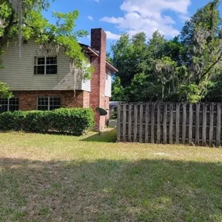 Buy this 3 bed house on 6978 SW County Road 18 in Hampton, Florida