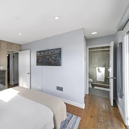 Rent this 2 bed condo on Manhattan Beach in CA, 90292