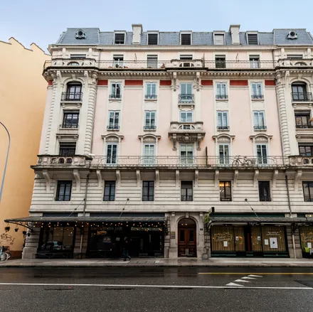 Rent this 5 bed apartment on Avenue de Frontenex 5 in 1207 Geneva, Switzerland