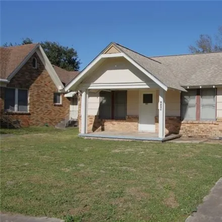 Buy this 2 bed house on 1525 Munger Street in Houston, TX 77023