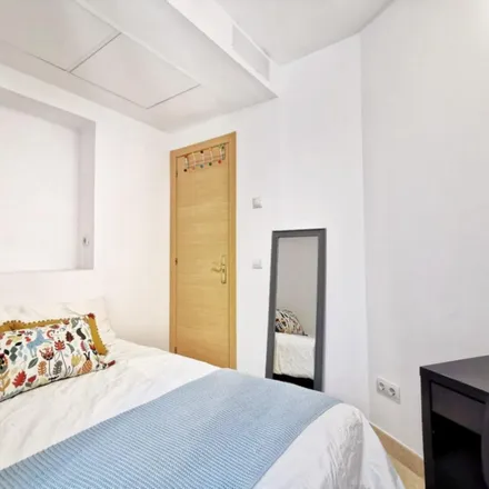 Rent this 8 bed room on Madrid in Plaza de Santa Cruz, 6