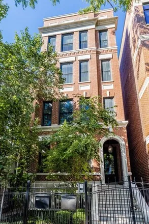 Buy this 4 bed condo on 1942 N Sedgwick St Unit 1 in Chicago, Illinois