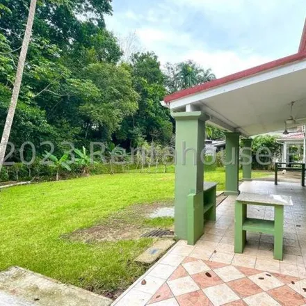 Rent this 5 bed house on Avenida de la Amistad in Albrook, 0843