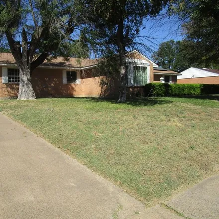 Image 2 - 1335 Gregory Drive, Dallas, TX 75232, USA - House for sale
