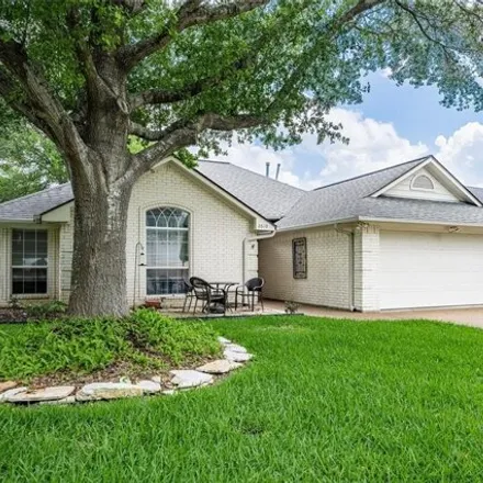 Buy this 3 bed house on 506 Hickory Hollow Lane in Brenham, TX 77833
