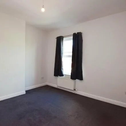 Image 7 - Beaconsfield Road, West Timperley, WA14 5LQ, United Kingdom - Townhouse for rent