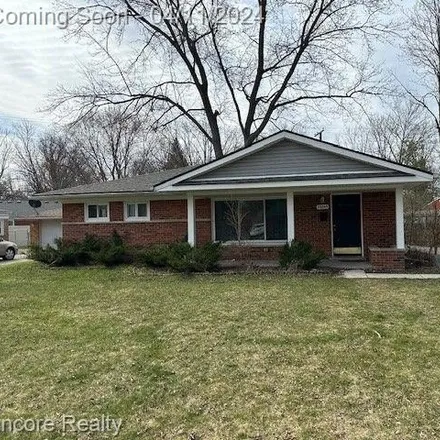 Buy this 3 bed house on 28287 Red Leaf Lane in Southfield, MI 48076