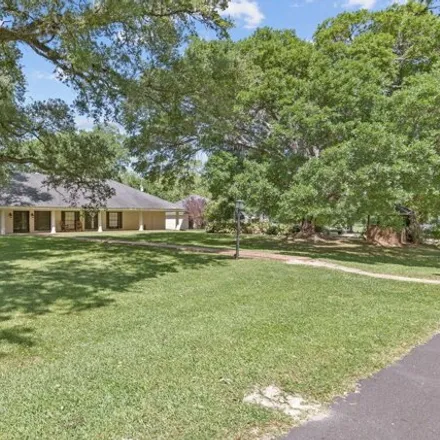 Buy this 6 bed house on 1817 Blanchet Dr in Lafayette, Louisiana