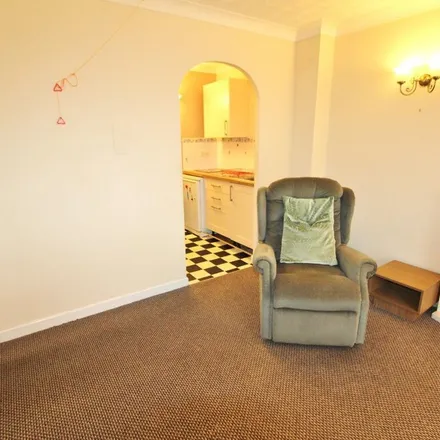 Image 3 - Grove Road North, Portsmouth, PO5 1HN, United Kingdom - Apartment for rent