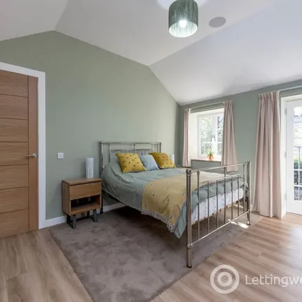Rent this 3 bed apartment on 27 Circus Lane in City of Edinburgh, EH3 6SU