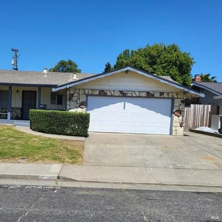 Rent this 3 bed house on 1301 Buckingham Drive in Fairfield, CA 94533