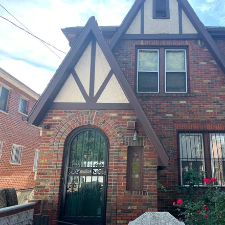 Buy this 4 bed house on 1934 Edenwald Avenue in New York, NY 10466