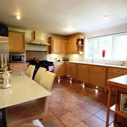 Image 2 - Badgers Gate, Dunstable, LU6 2BF, United Kingdom - House for rent