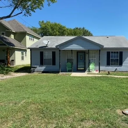 Buy this 3 bed house on 413 Thomas Street in Terrell, TX 75160