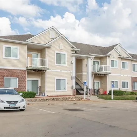 Buy this 2 bed condo on 2323 East Porter Avenue in Des Moines, IA 50320