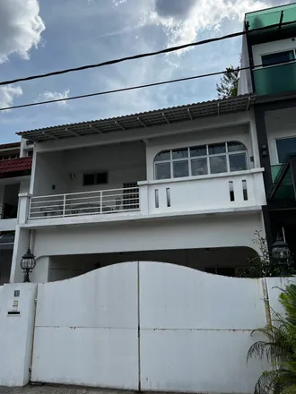 Rent this 5 bed apartment on unnamed road in Ampang, 50600 Ampang Jaya Municipal Council