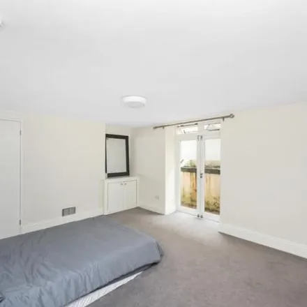 Image 4 - Whitburn Lodge, 12 Montpelier Road, Brighton, BN1 2LQ, United Kingdom - Townhouse for sale