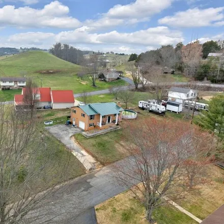 Image 3 - 396 Plainview Heights Circle, Greene County, TN 37745, USA - House for sale