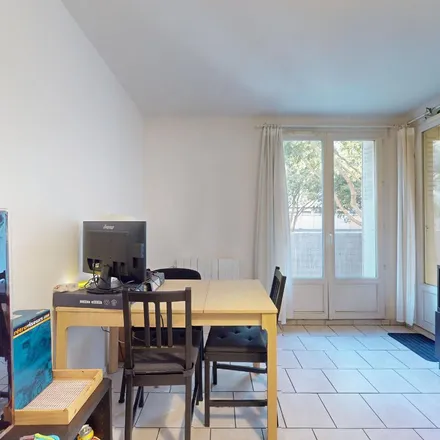 Rent this 3 bed apartment on 39 Boulevard Jeanne d'Arc in 13005 5e Arrondissement, France