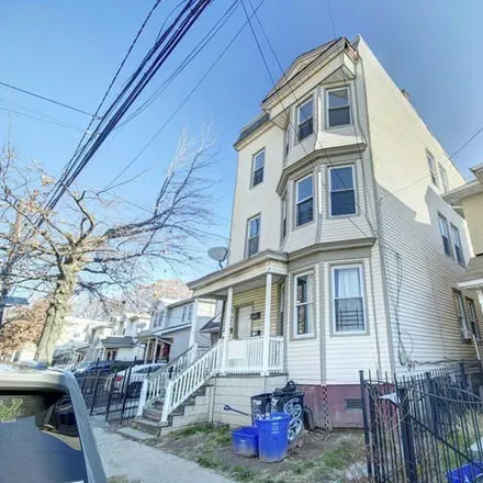 Buy this 9 bed house on 696 South 20th Street in Newark, NJ 07103