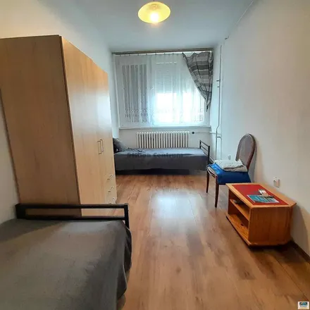 Rent this 2 bed apartment on Gőzfürdő in Tatabánya, Semmelweis út