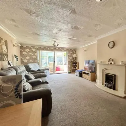 Image 5 - Portland Avenue, Leyfields, B79 8EU, United Kingdom - House for sale