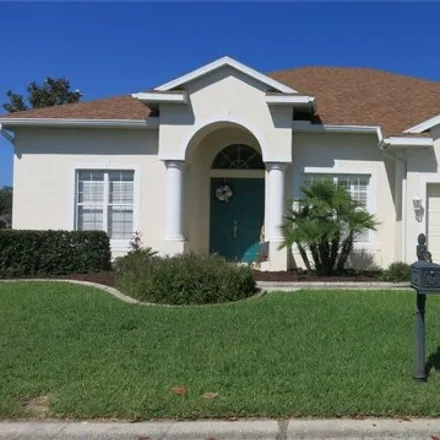 Buy this 5 bed house on 2071 Mountain Ash Way in Holiday, FL 34655