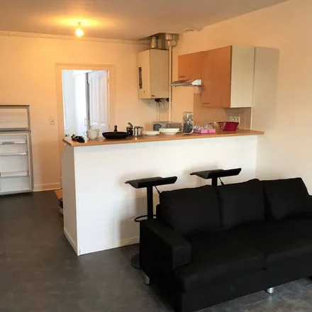 Rent this 2 bed apartment on 4 Rue Marat in 71300 Montceau-les-Mines, France