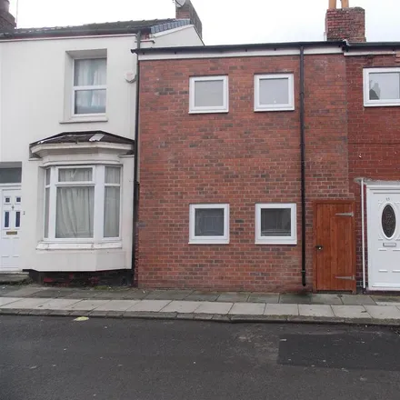 Rent this 1 bed townhouse on Enfield Street in Middlesbrough, TS1 4JQ