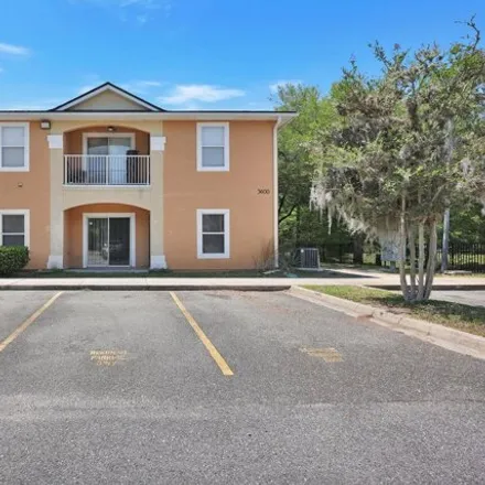 Rent this 3 bed condo on Kirpatrick Drive in Sweetwater, Jacksonville