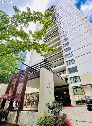 Buy this 1 bed condo on Southwest 3rd Avenue in Portland, OR 97258